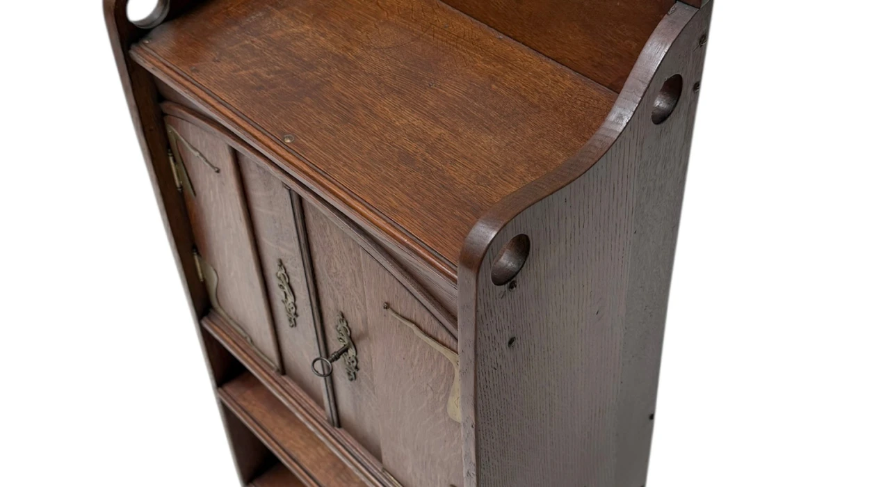 Arts & Crafts Art Nouveau Cabinet by H.P. Mutters & Zoon Den Haag, 1900s